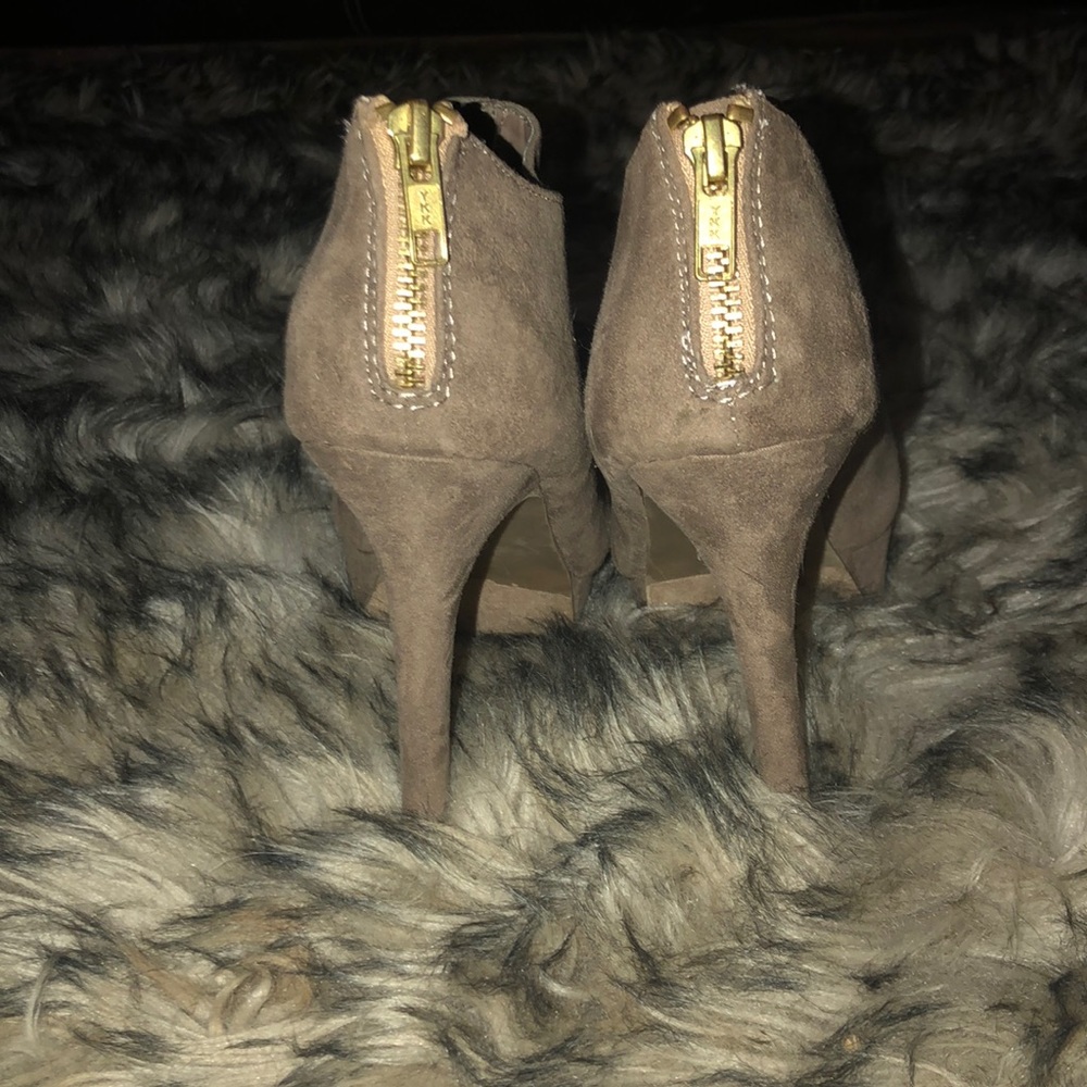 Platform booties - Picture 2 of 4
